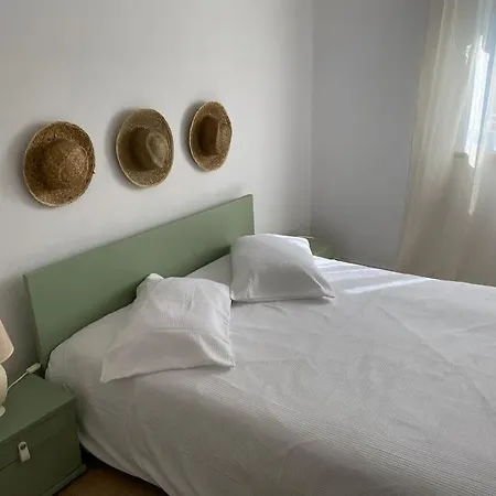 Casa Aconchegante Em * Ferrel (Leiria)