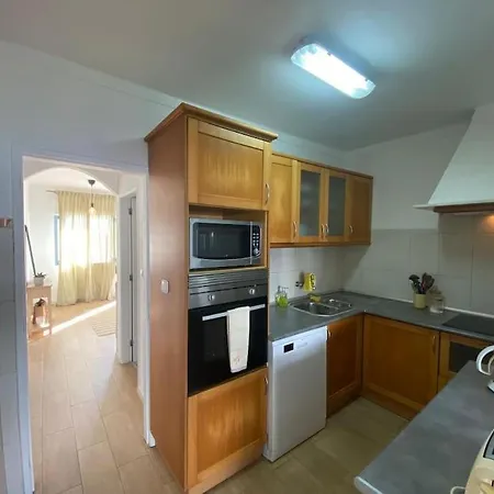 Vila Casa Aconchegante Em Ferrel (Leiria)