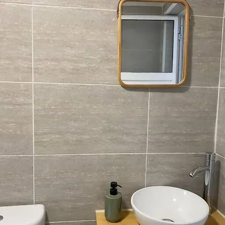 Casa Aconchegante Em Ferrel (Leiria)